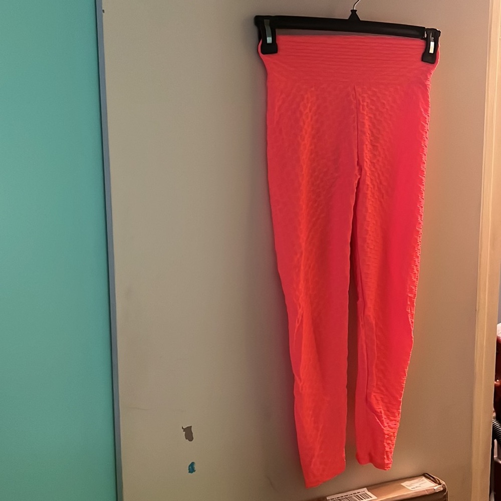 Coral tik tok leggings large NWT